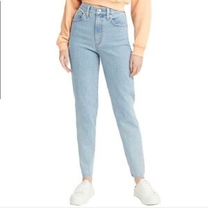 Levi’s High Waisted Mom Jean Size 32 Summer Stray